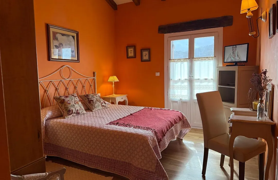 Casa Peluaga-1